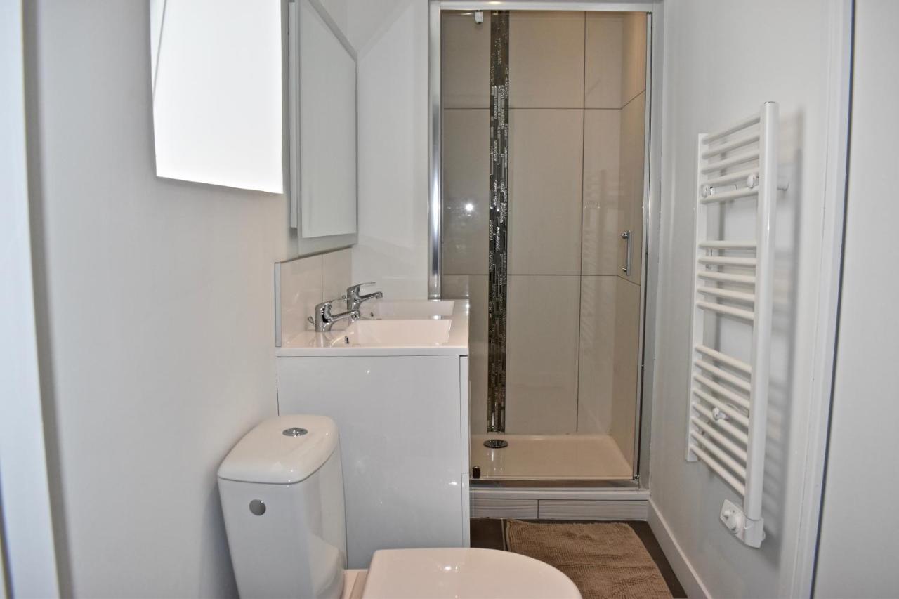 Coliving Tout Confort- Loos Les Lille-Maison Partagee-7 Chambres-5 Sdb-6Wc-Loos Les Lille Exterior photo